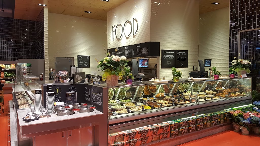 Credit Landing Shopping Centre | 252 Lakeshore Rd W, Mississauga, ON L5H 1G6, Canada