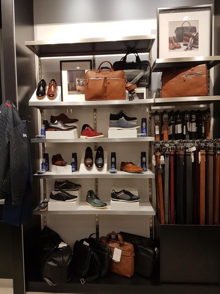 Ernest - Galeries Chagnon | 1200 Boulevard Alphonse-Desjardins, Lévis, QC G6V 6Y8, Canada | Phone: (418) 838-9496
