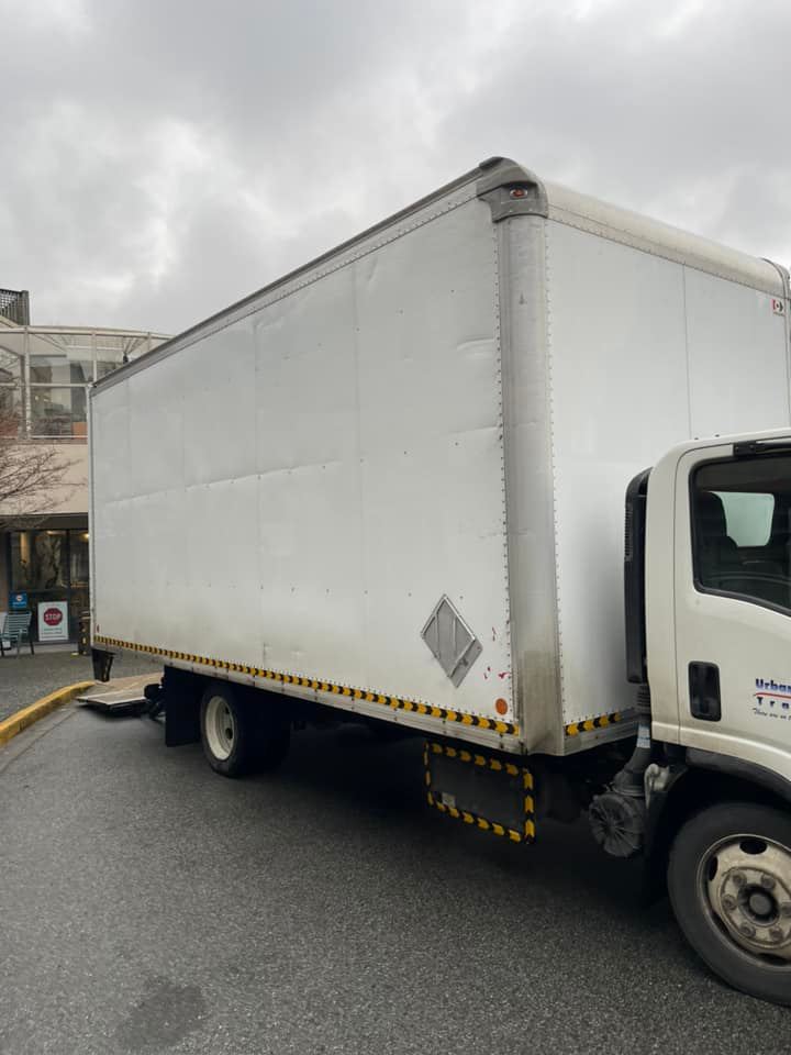 quickmoversbc | 8020 Colonial Dr, Richmond, BC V7C 4V1, Canada | Phone: (604) 518-0727