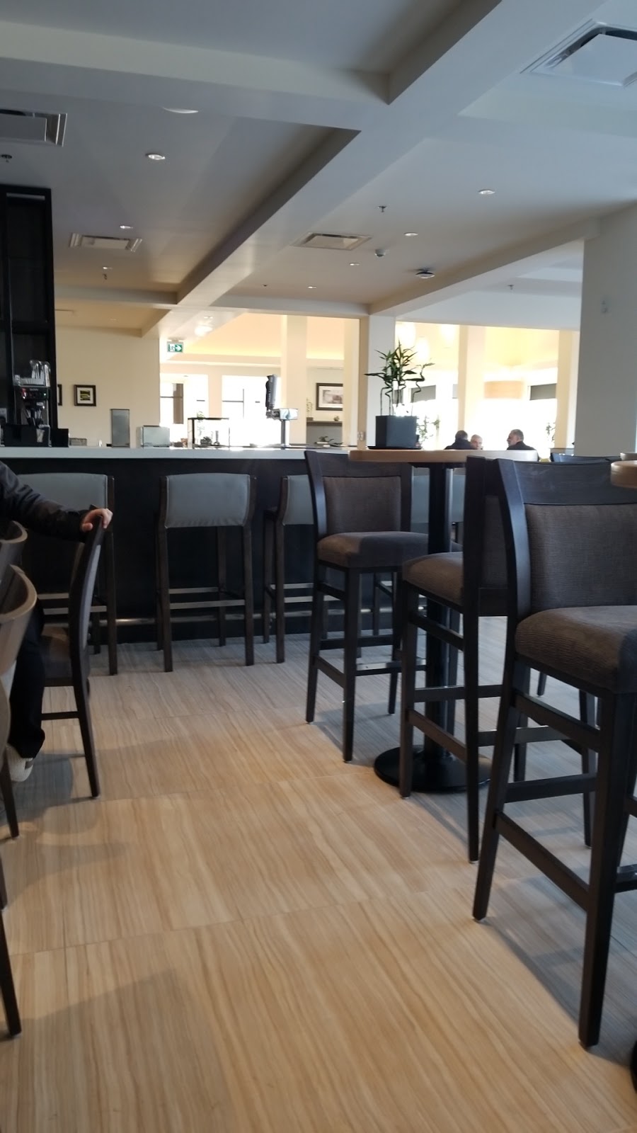Hilton Garden Inn Winnipeg South | 495 Sterling Lyon Pkwy, Winnipeg, MB R3P 1J9, Canada | Phone: (204) 594-7436