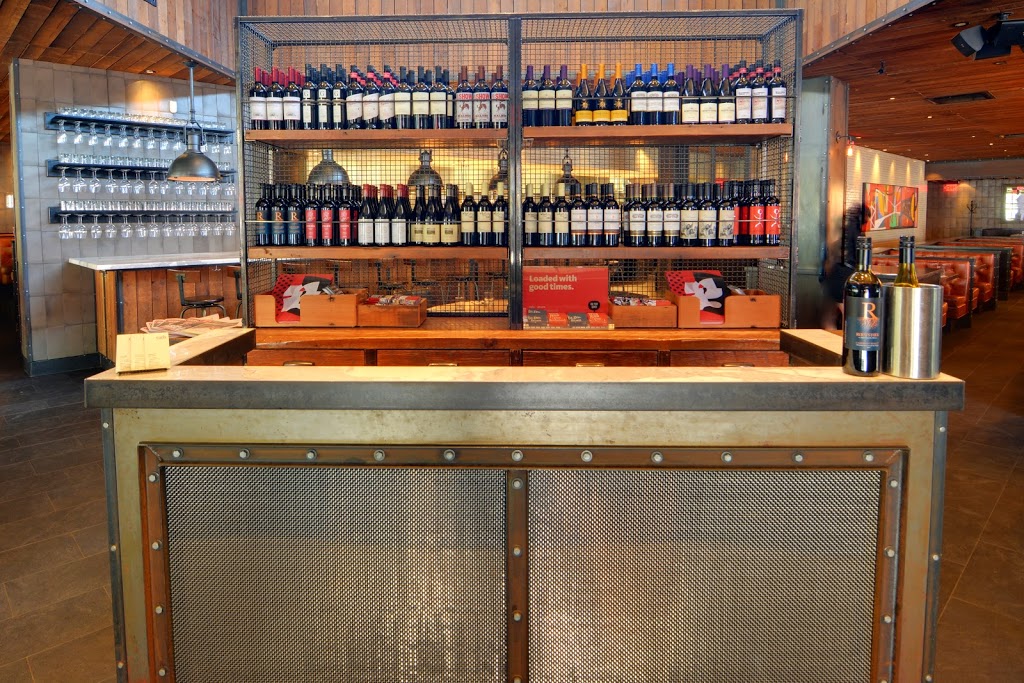 Earls Kitchen + Bar | 11830 Jasper Ave, Edmonton, AB T5K 0N7, Canada | Phone: (780) 488-6582