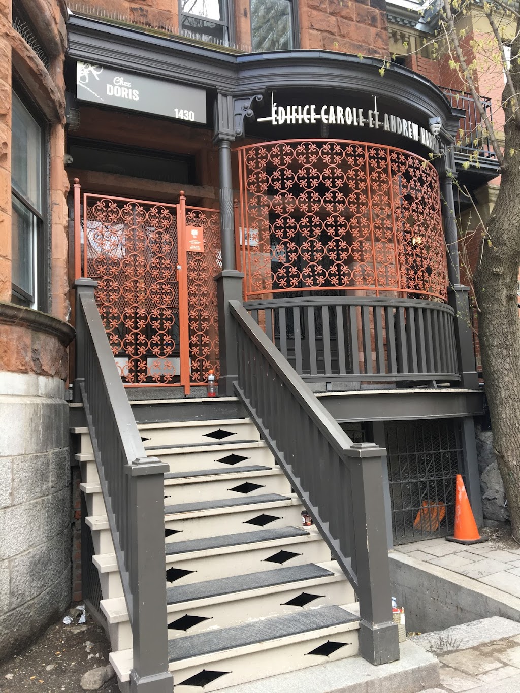 Chez Doris | 1430 Rue Chomedey, Montréal, QC H3H 2A7, Canada | Phone: (514) 937-2341