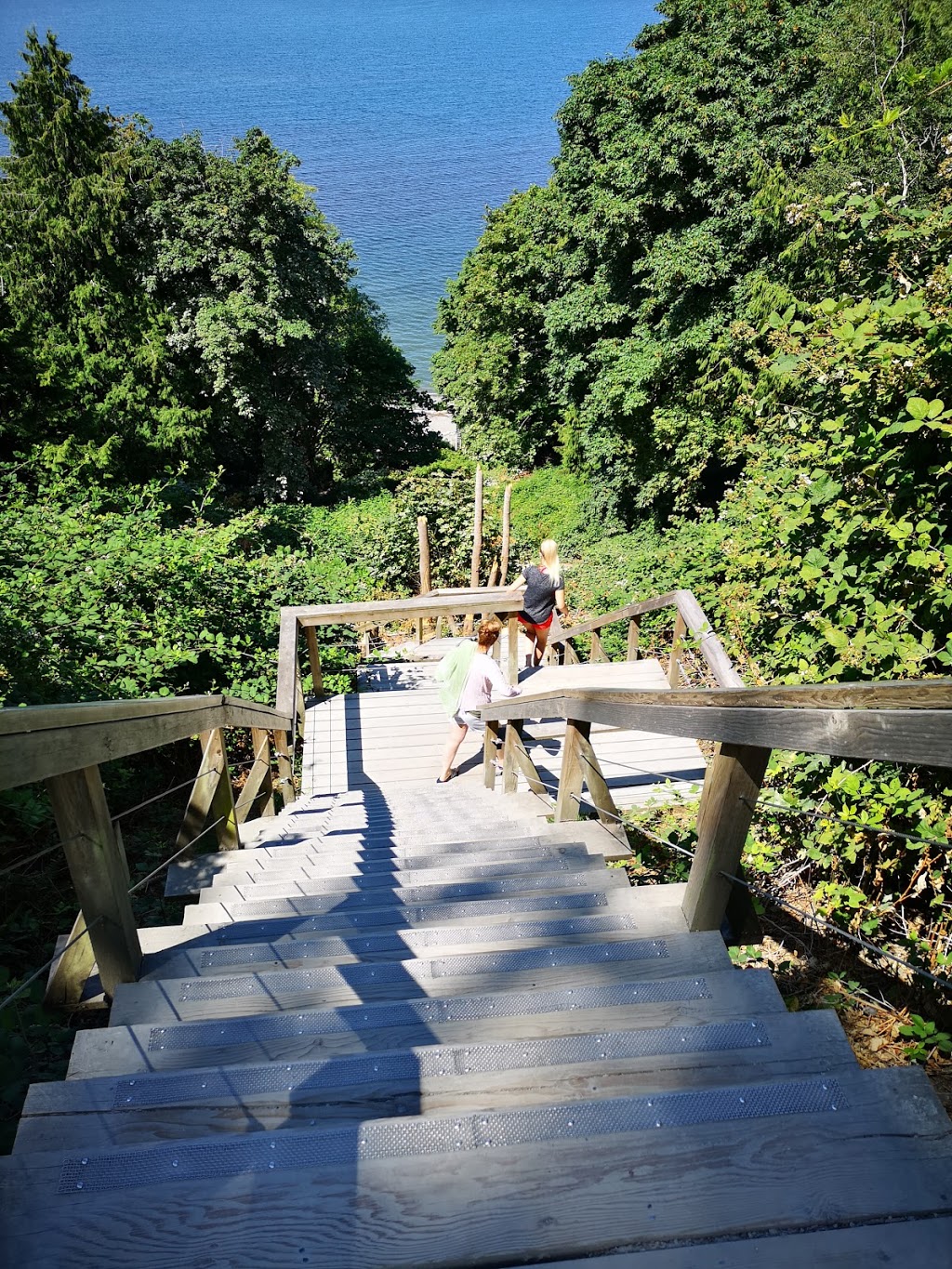 Fred Gingell Park | English Bluff Rd, Delta, BC V4M 2M9, Canada | Phone: (604) 946-4141