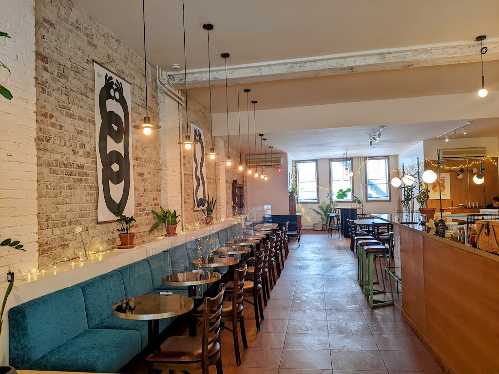 Café Pista | Quartier des Spectacles | 1587 Boul. Saint-Laurent, Montréal, QC H2X 2S9, Canada | Phone: (438) 384-1444
