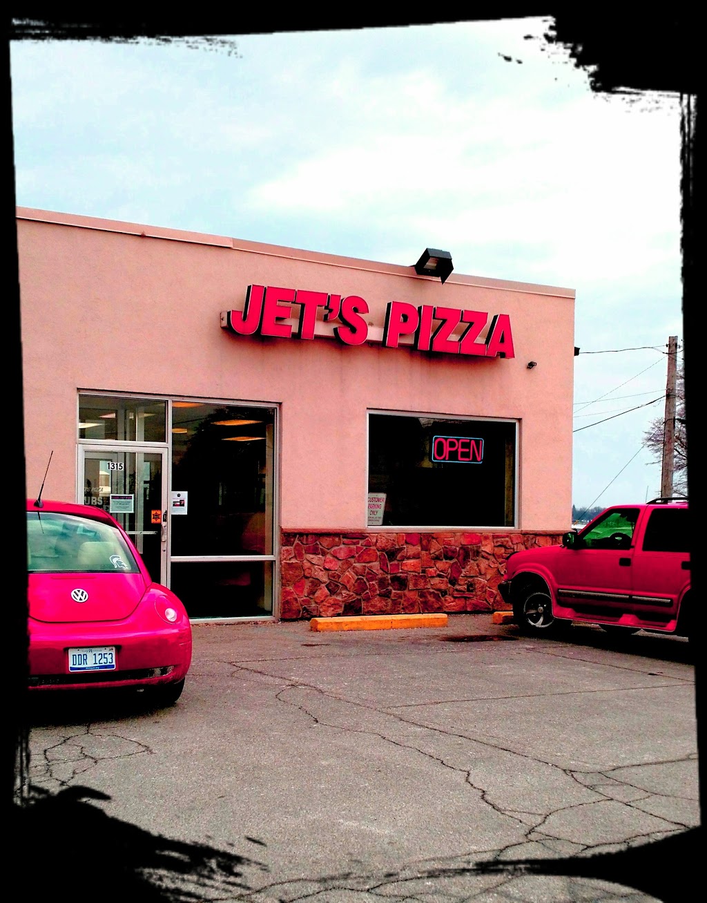 Jets Pizza | 1315 S Riverside Ave, St Clair, MI 48079, USA | Phone: (810) 329-4950