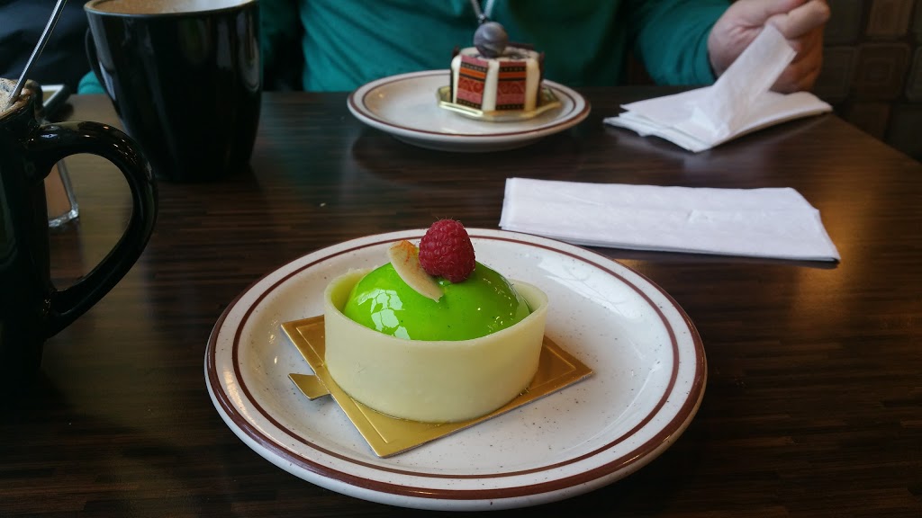 Patisserie La Cigogne | 1419 Danforth Ave, Toronto, ON M4J 1N3, Canada | Phone: (416) 466-2345