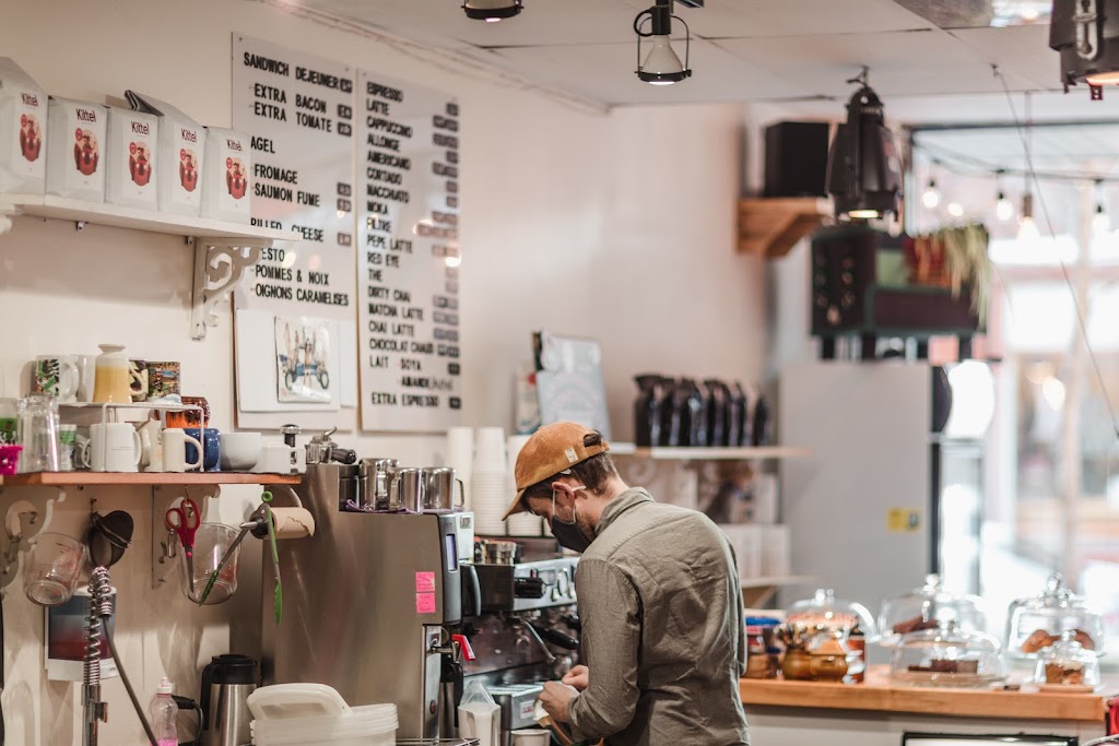 Café Reine Garçon | 611 Av. Duluth E, Montréal, QC H2L 1A9, Canada | Phone: (438) 380-6339