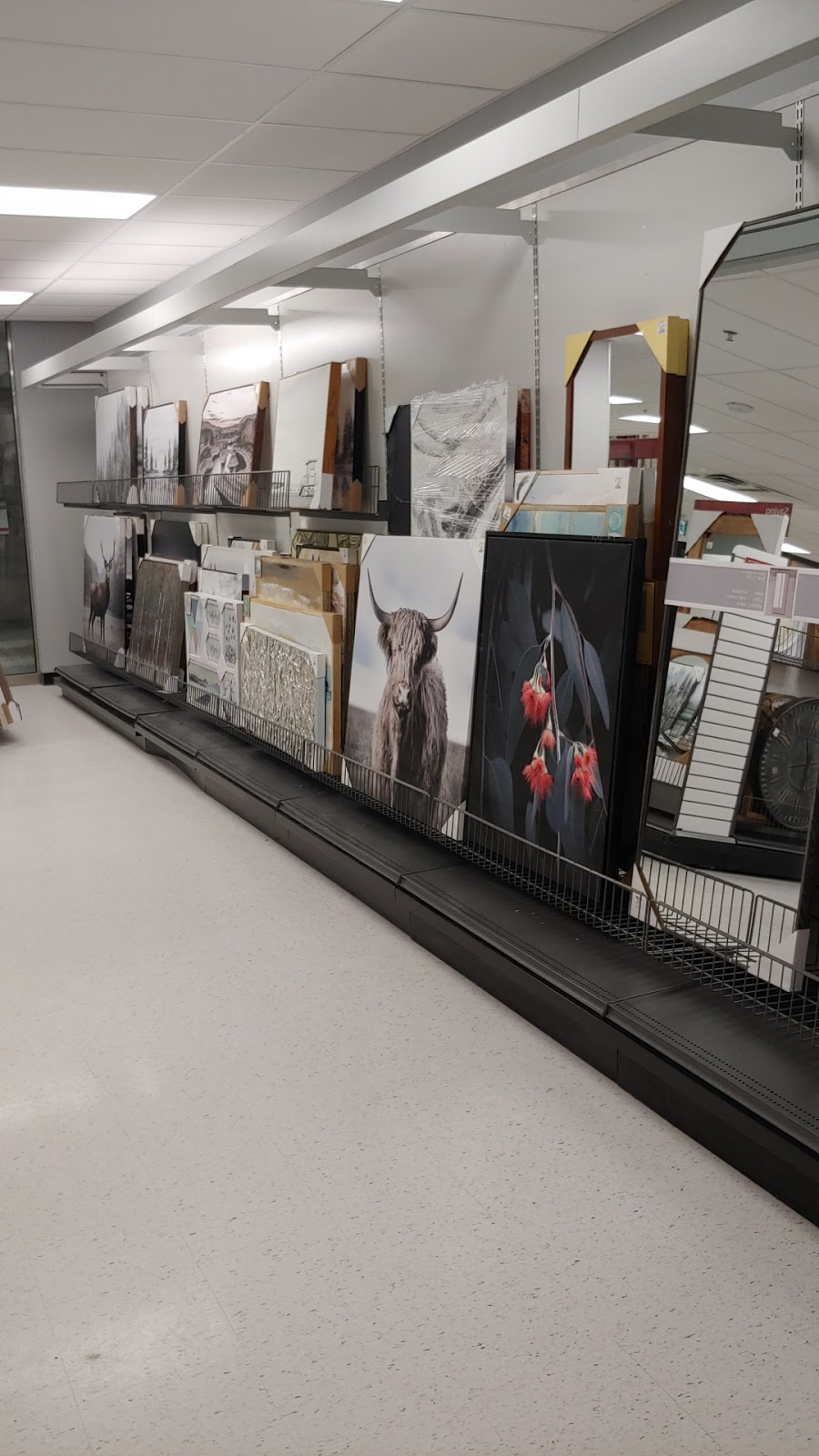 HomeSense | 9350 Yonge St, Richmond Hill, ON L4C 5G2, Canada | Phone: (905) 884-8057