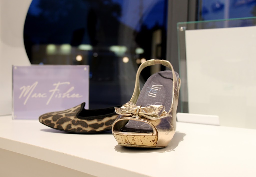 Align Custom Fit Footwear & Footcare | 1960 Dundas St W #12, Mississauga, ON L5K 2R9, Canada | Phone: (905) 823-0111