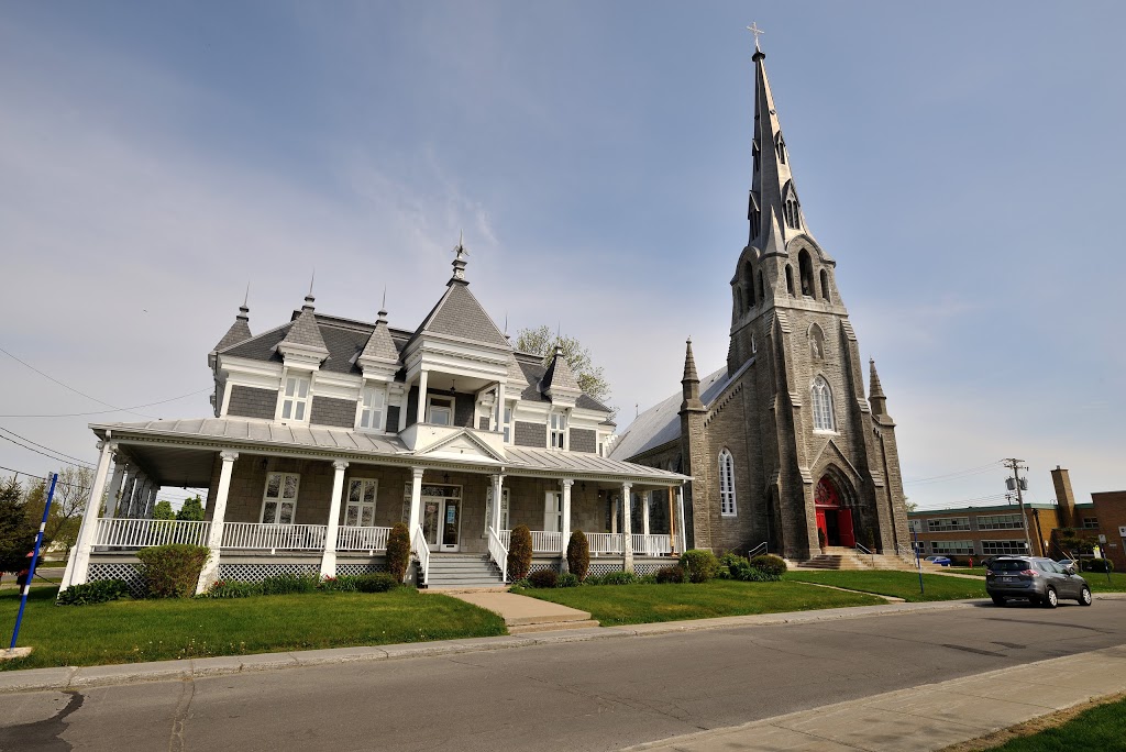 Paroisses Saint-Joachim | 2 Avenue Sainte-Anne, Pointe-Claire, QC H9S 4P5, Canada | Phone: (514) 695-3612