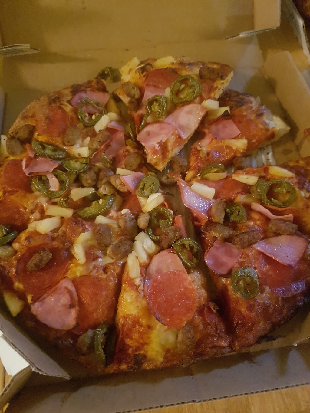 Dominos Pizza | Hunterhorn Plaza, 6544 4 St NE, Calgary, AB T2K 6H2, Canada | Phone: (403) 275-3030