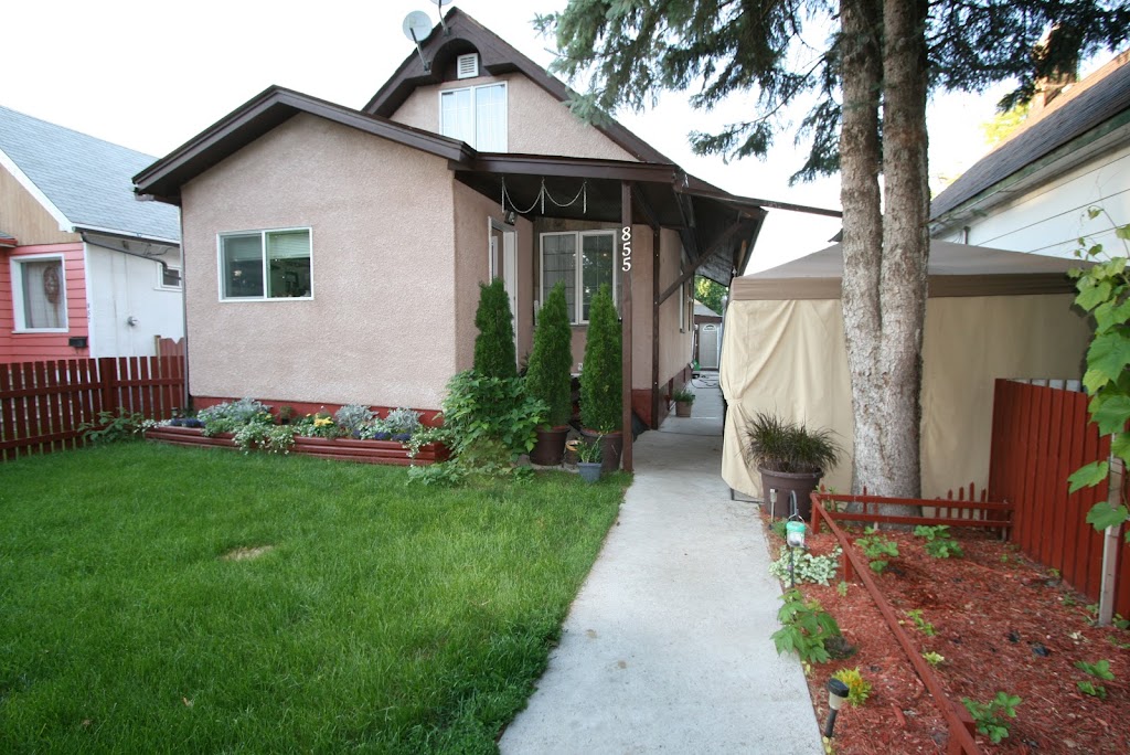 D & D Construction ltd. | 3099 Main St, West Saint Paul, MB R2V 4R9, Canada | Phone: (204) 955-8920