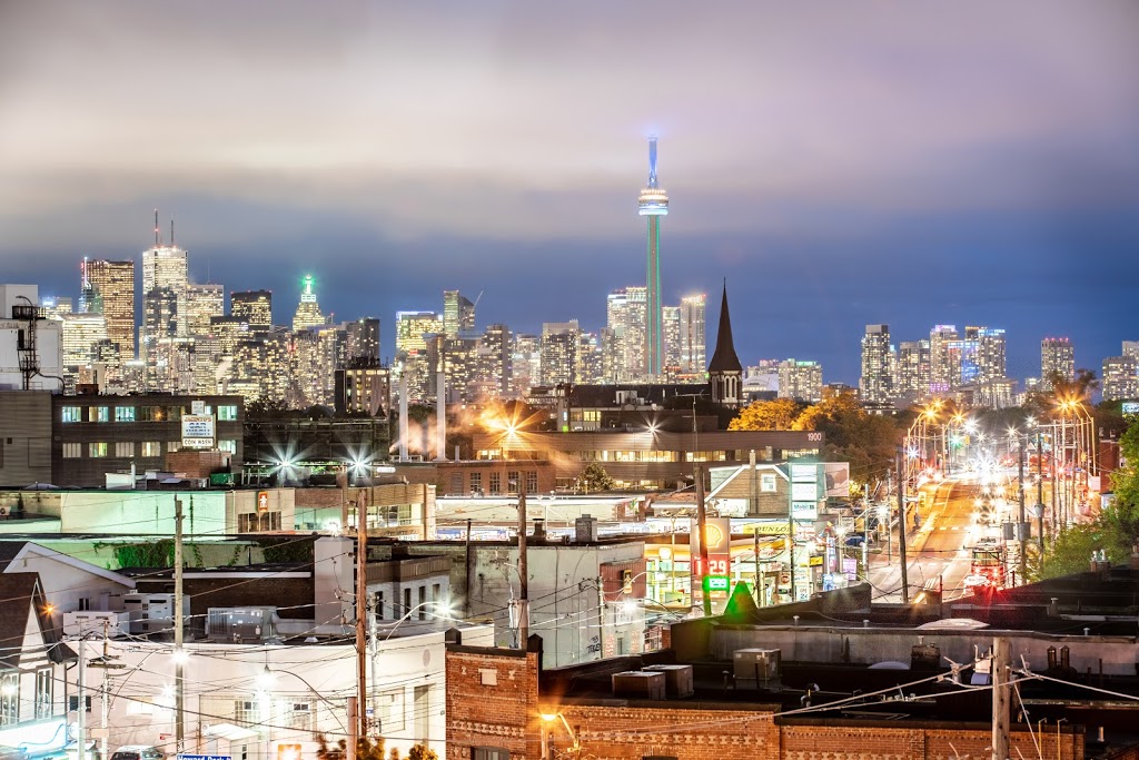 Breezekeys - Brianna Hill Real Estate | 2968 Dundas St W #303, Toronto, ON M6P 1Y8, Canada | Phone: (647) 406-4467