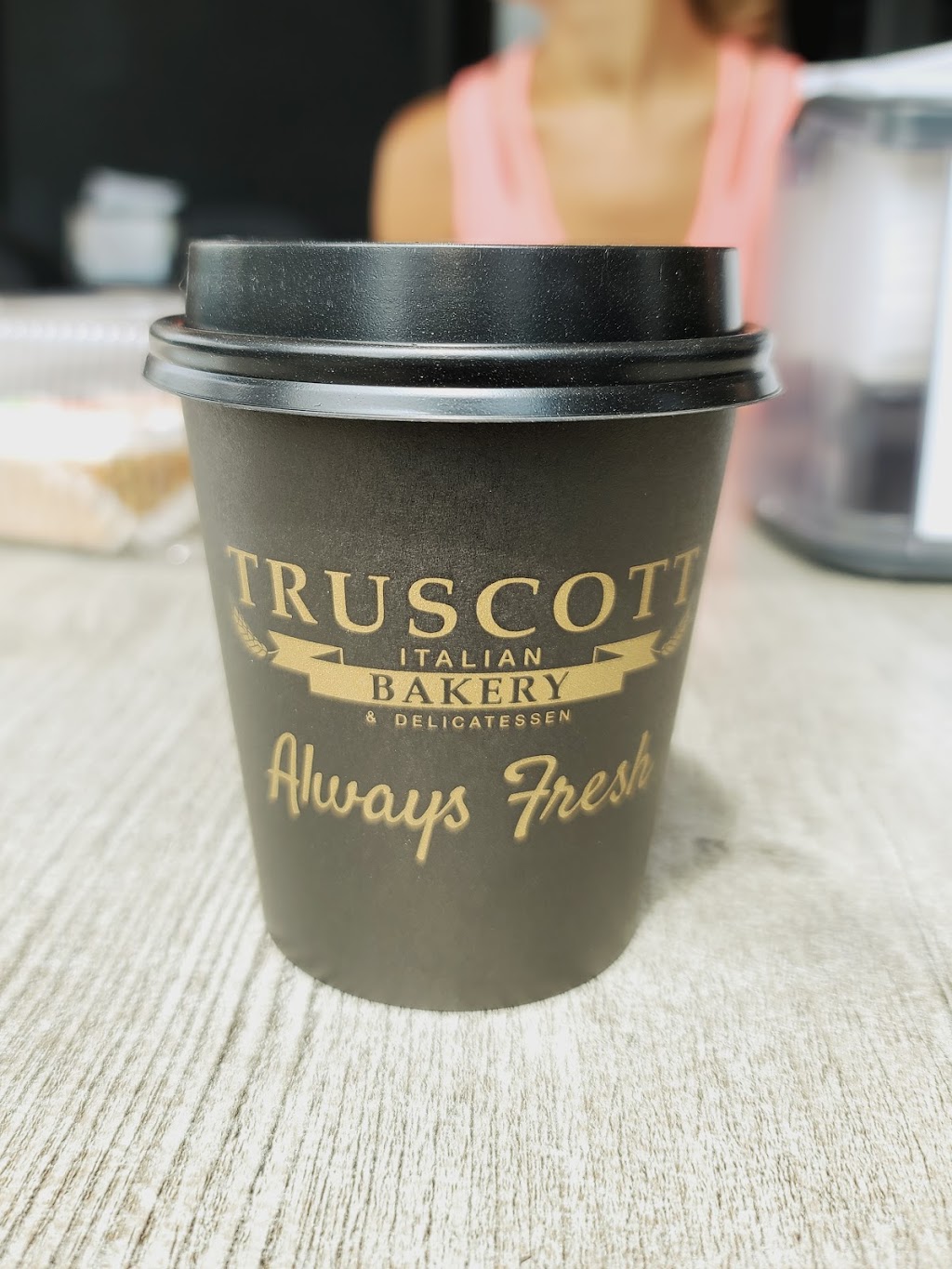 Truscott Italian Bakery & Delicatessen | 2425 Truscott Dr, Mississauga, ON L5J 2B4, Canada | Phone: (905) 403-9550