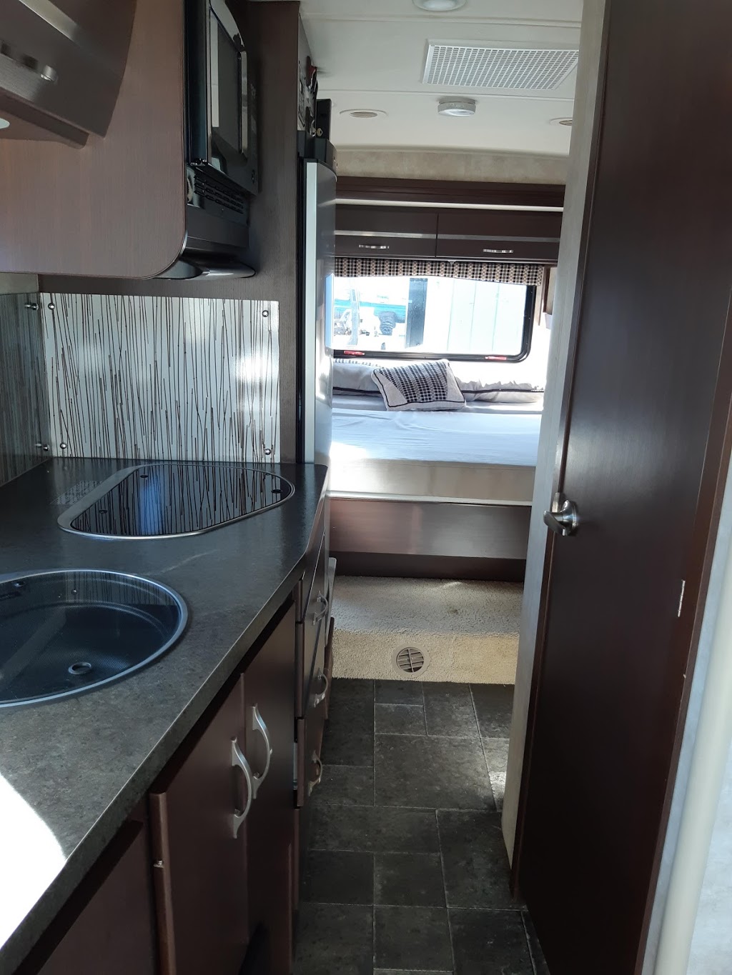 TRIANGLE RV CENTRE | 10299 McDonald Park Rd, North Saanich, BC V8L 5S8, Canada | Phone: (250) 656-1122