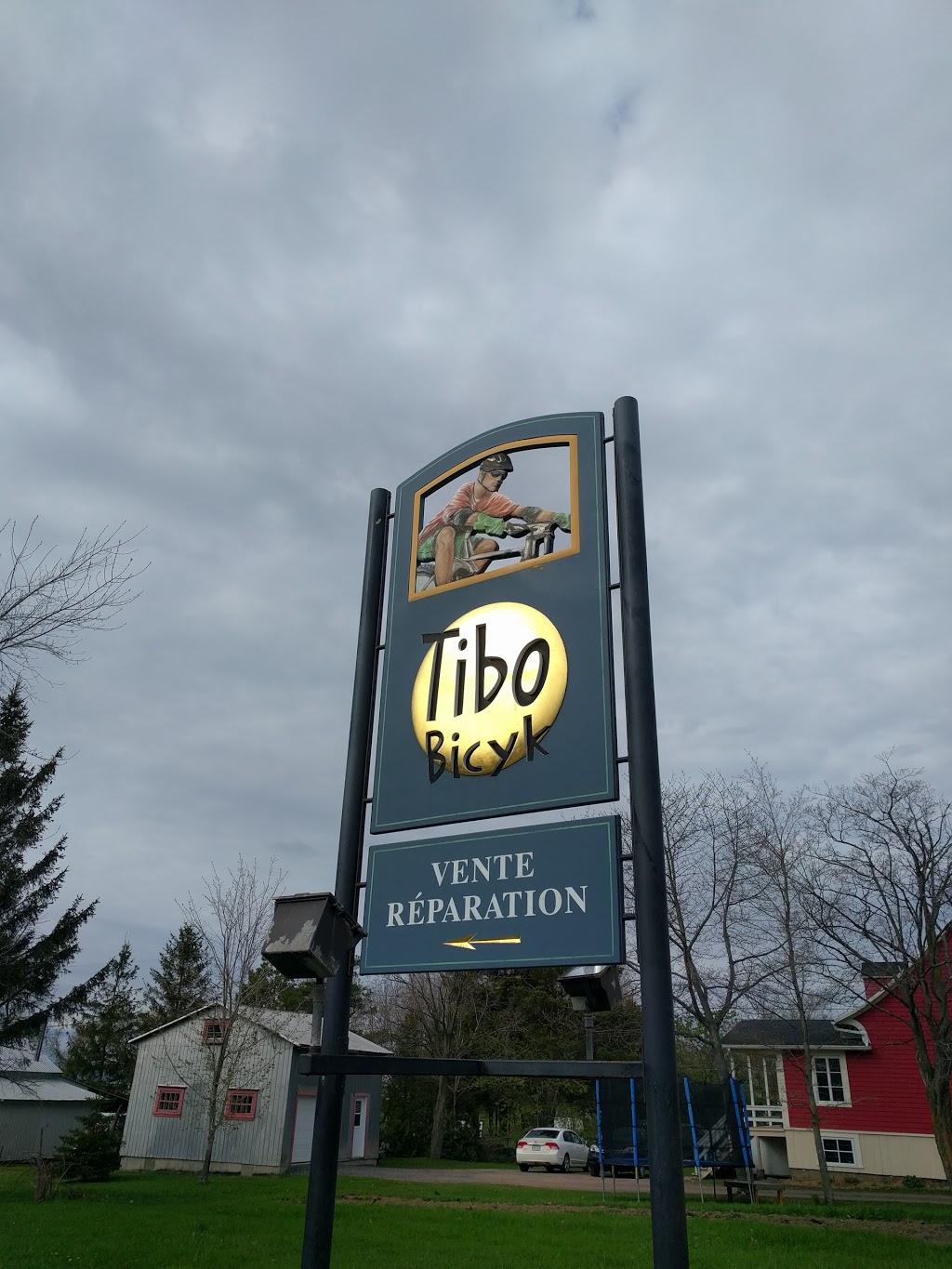 Tibo Bicyk | 217 Chemin des Pionniers E, LIslet, QC G0R 2B0, Canada | Phone: (418) 247-5523