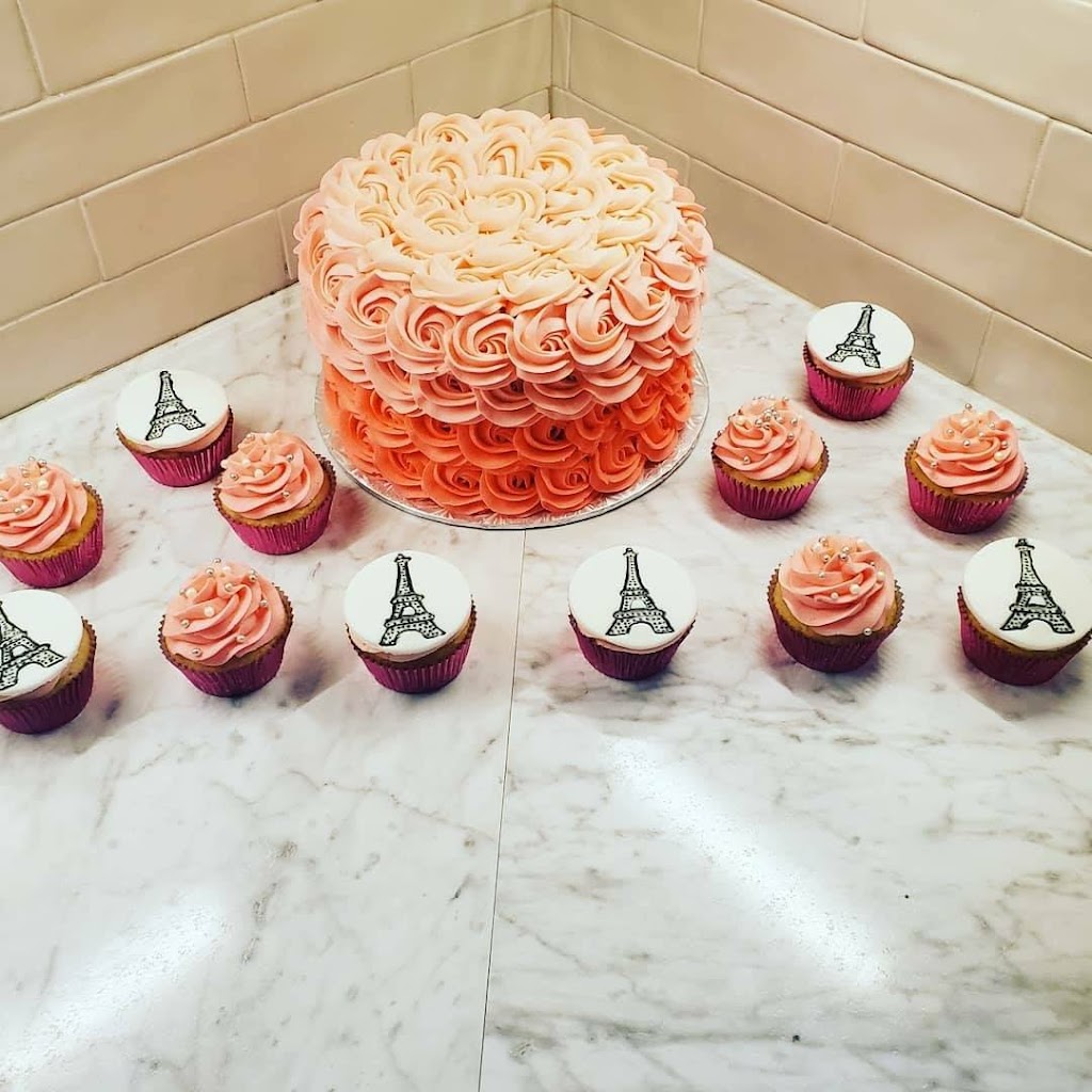 Mandis Cakes and Creations | 224 Glenridge Ave, St. Catharines, ON L2T 3J9, Canada | Phone: (905) 519-9669