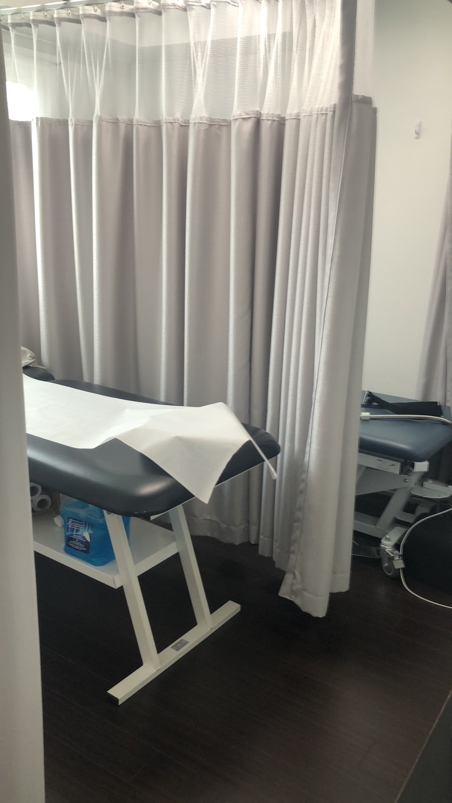 Santizo Health Care Solutions Pain & Chiropractic Clinic | 765 Sheppard Ave W, North York, ON M3H 2S9, Canada | Phone: (416) 226-1100