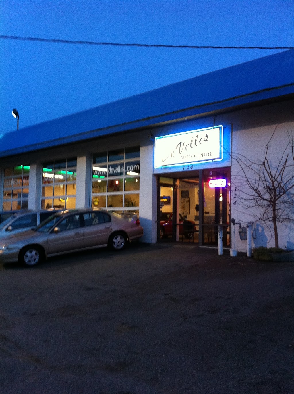 De Vellis Auto Centre Ltd | 124 E Columbia St, New Westminster, BC V3L 3V8, Canada | Phone: (604) 524-3688