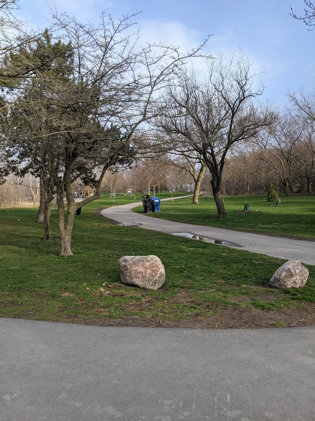 Woodbine Beach | 1675 Lake Shore Blvd E, Toronto, ON M4L 3W6, Canada | Phone: (416) 338-4386