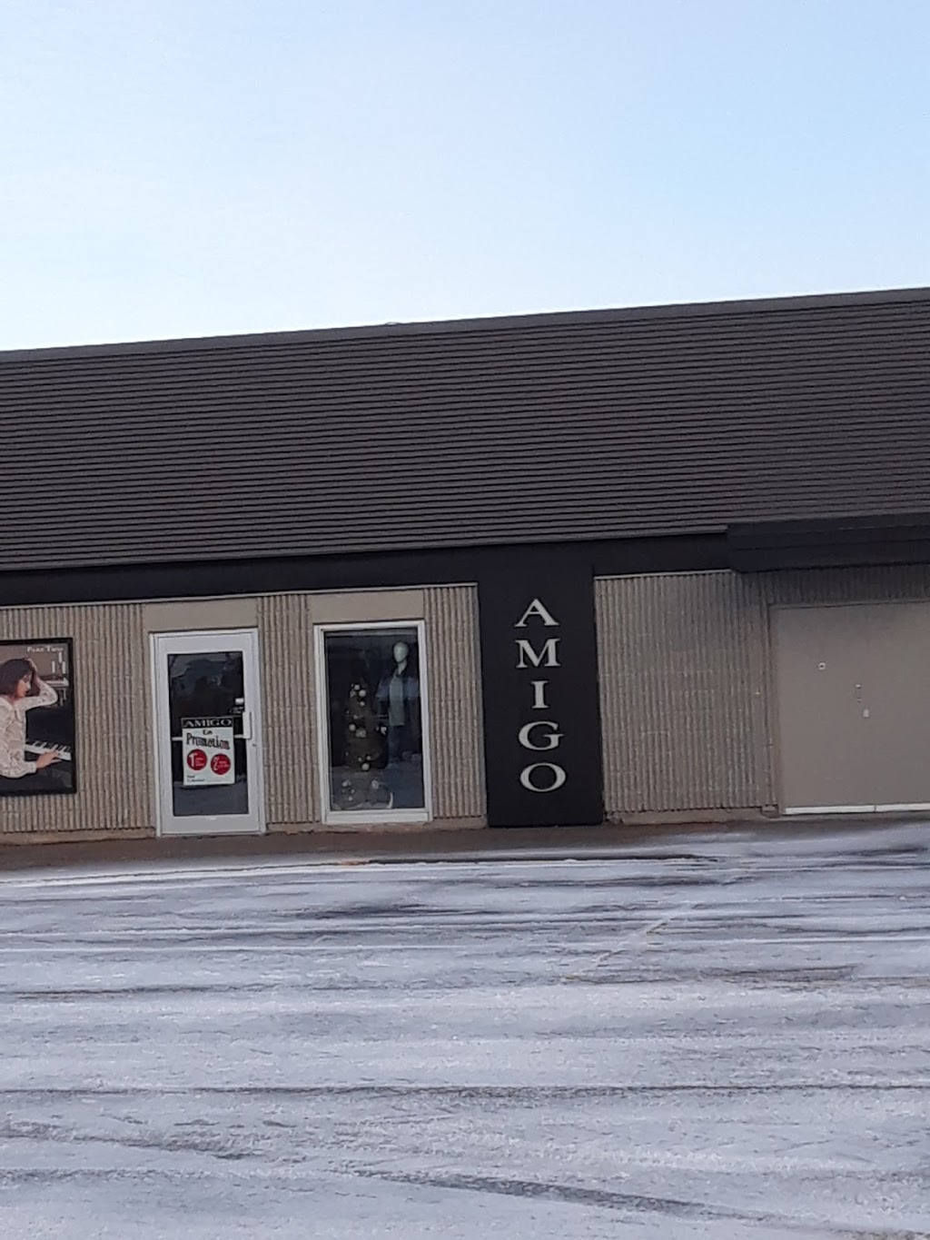 Boutique Amigo Enr Lise Savaria | 1530 Rue dActon, Acton Vale, QC J0H 1A0, Canada | Phone: (450) 546-7519