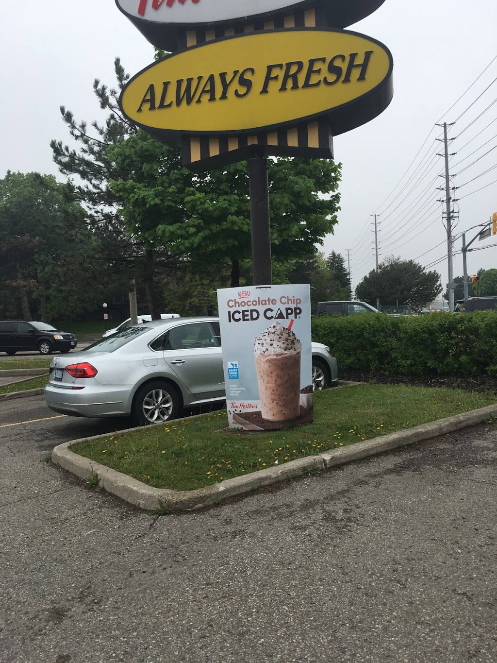Tim Hortons | 2458 Dundas St W, Mississauga, ON L5K 1R8, Canada | Phone: (905) 822-0130