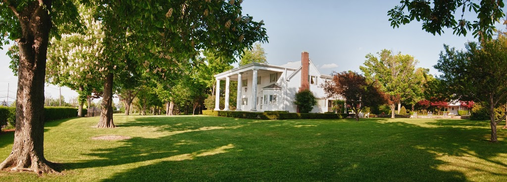 Lakecrest Estate Bed & Breakfast | 4261 Lake Shore Rd, Hamburg, NY 14075, USA | Phone: (716) 807-9646