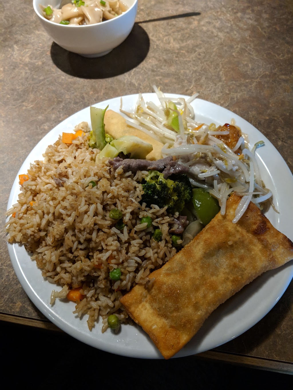 Long Du Restaurant | 2121 Long Lake Rd, Sudbury, ON P3E 5H2, Canada | Phone: (705) 222-2141