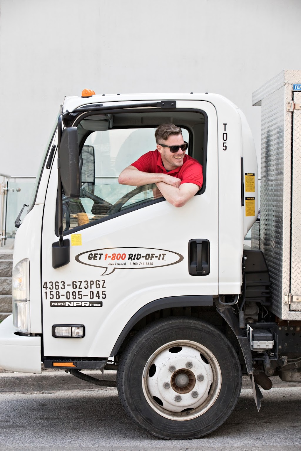 1-800 RID-OF-IT | Junk Removal Toronto | 246 Pacific Ave, Toronto, ON M6P 2P5, Canada | Phone: (416) 743-6348