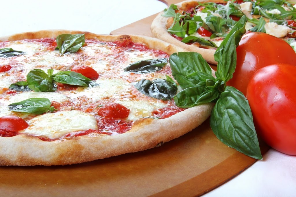 Applestone Pizzeria | 1900 Appleby Line, Burlington, ON L7L 0B7, Canada | Phone: (905) 331-1003