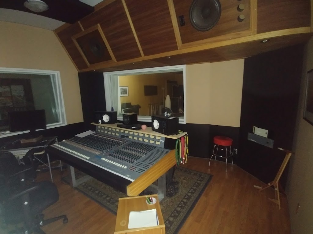 Summit School of Guitar Building | Goodyear Rd, Qualicum Beach, BC V9K 2A3, Canada | Phone: (250) 757-9903