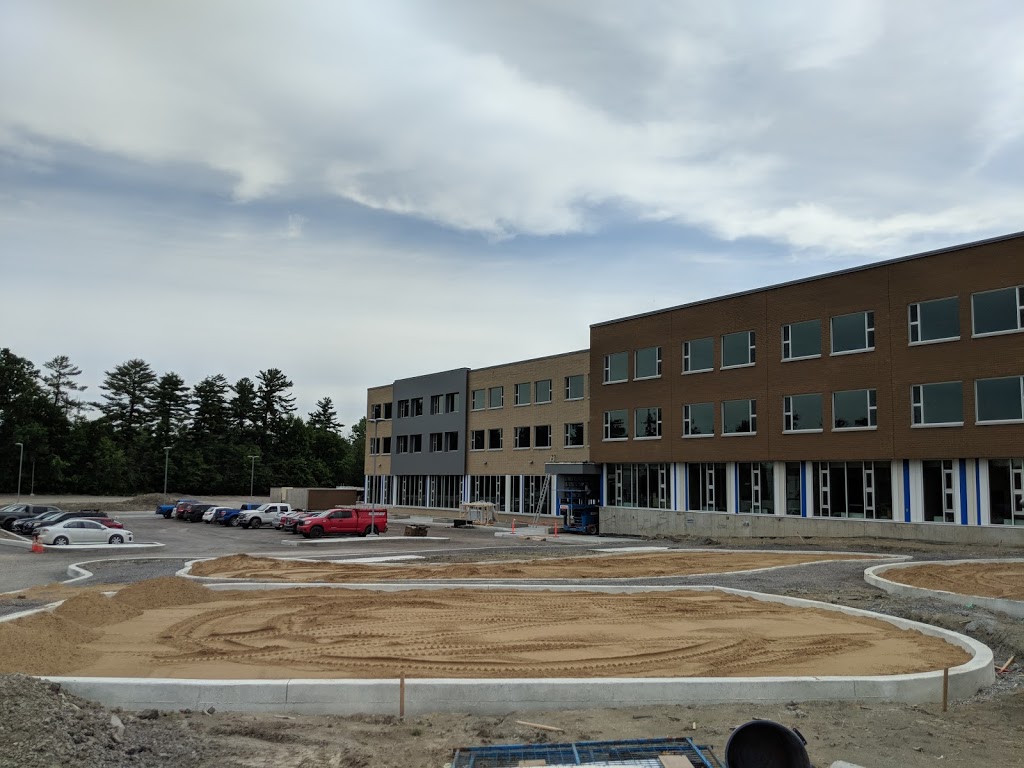 Cheval-Blanc Park Primary School | 173 Rue de la Châteauguay, Gatineau, QC J8P 7S8, Canada | Phone: (819) 568-6677