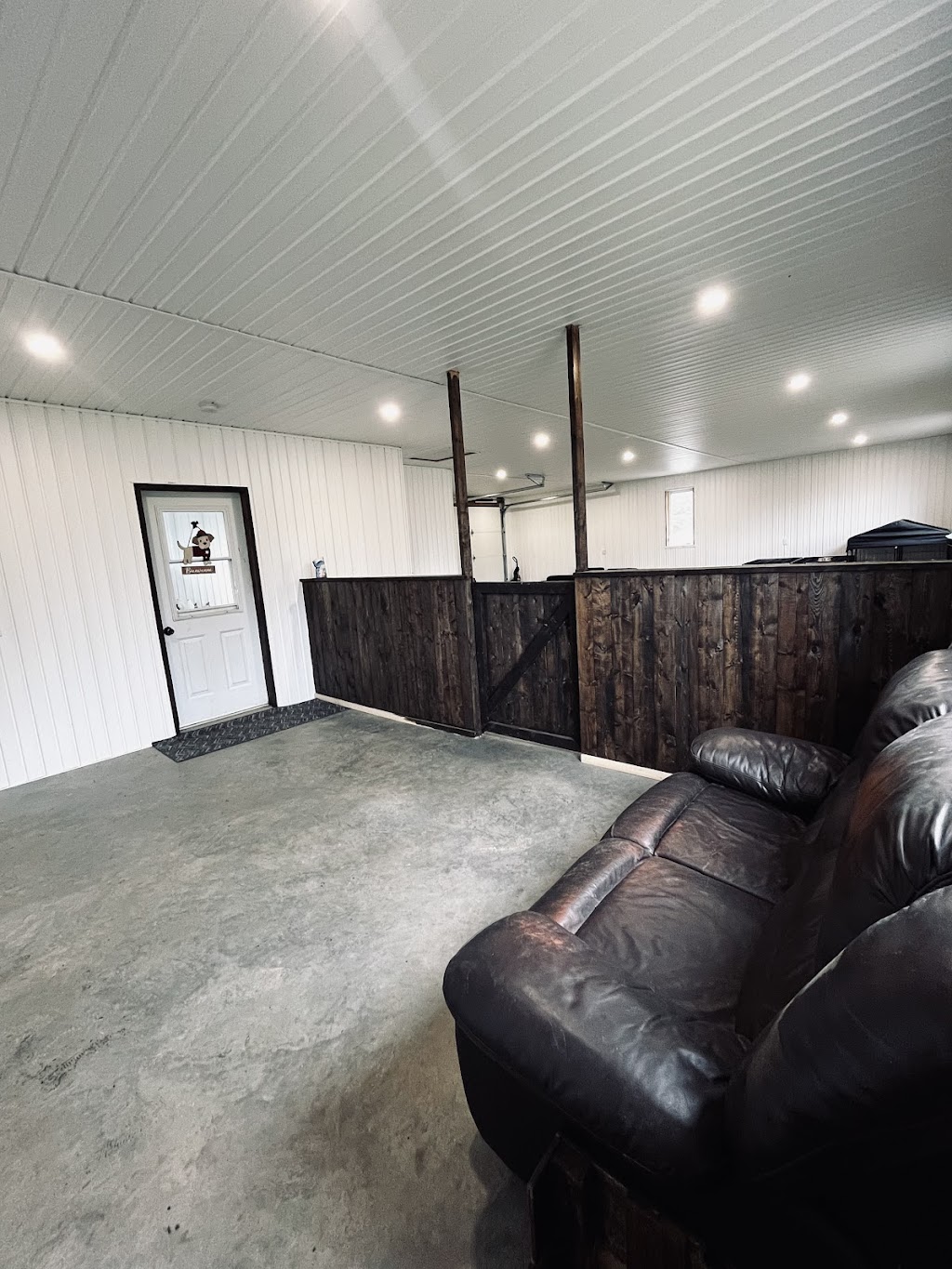 La belle et ses bêtes | 683 QC-263, Disraeli, QC G0N 1E0, Canada | Phone: (819) 806-5538