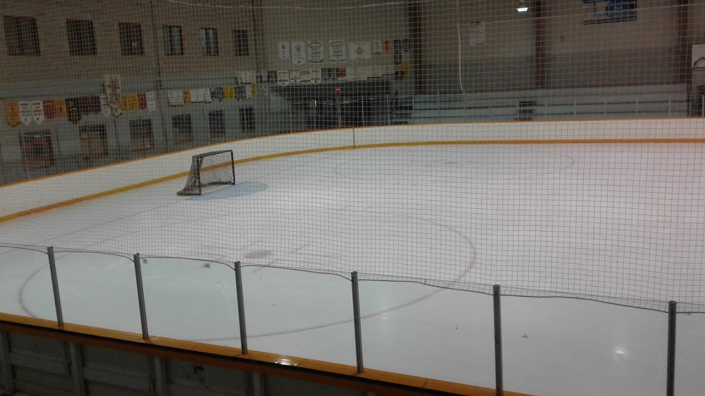 Sagkeeng Arena Complex | 50100 MB-11, Fort Alexander, MB R0E 0P0, Canada | Phone: (204) 367-2383