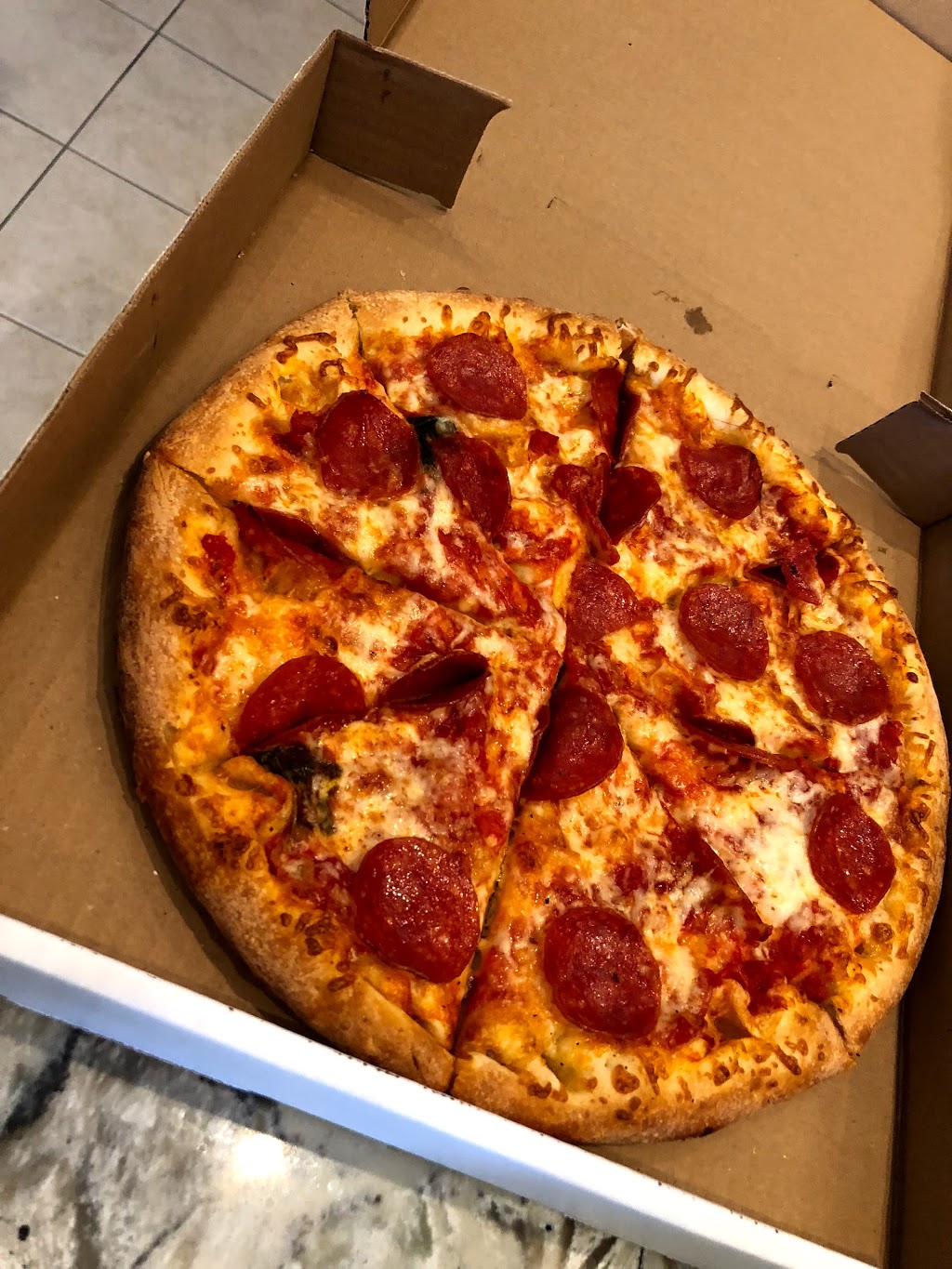 Pizza Break | 3560 Rutherford Rd #63, Woodbridge, ON L4H 3T8, Canada | Phone: (905) 553-4040