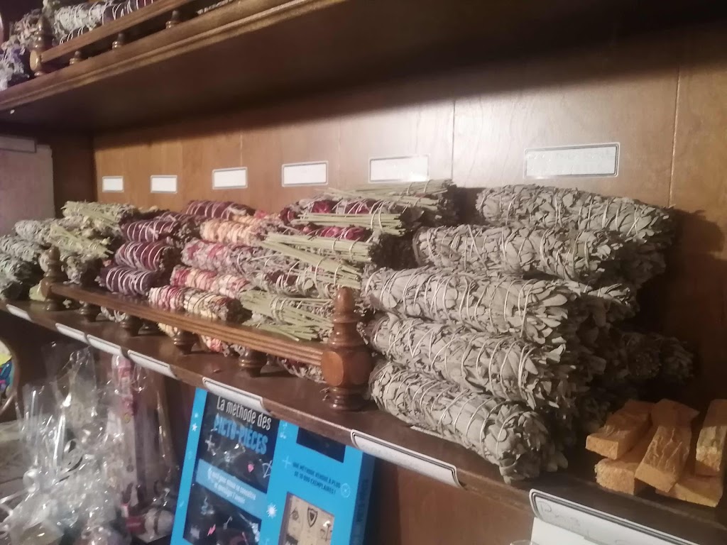 La voûte des charmes antiques Boutique ésotérique & antiquaires | 985 Rue Galt O, Sherbrooke, QC J1H 1Z6, Canada | Phone: (819) 452-2166