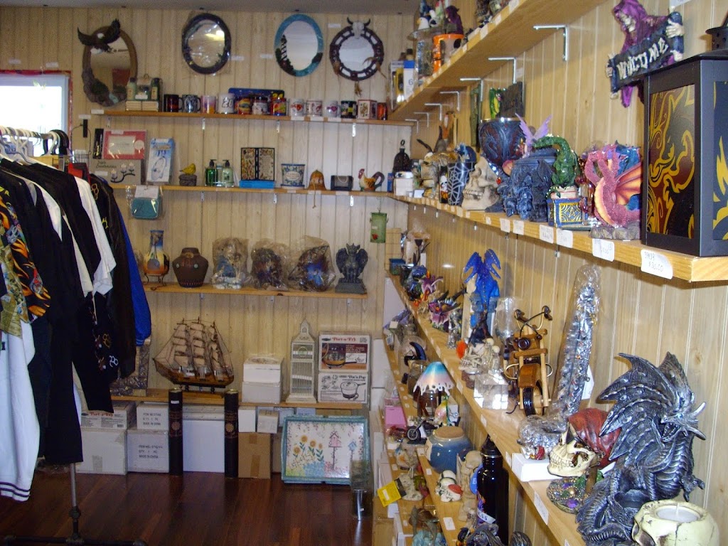 LAWRENCE GS GIFT SHOP | 7655 Nova Scotia Trunk 10, Middleton, NS B0S 1P0, Canada | Phone: (902) 825-3829