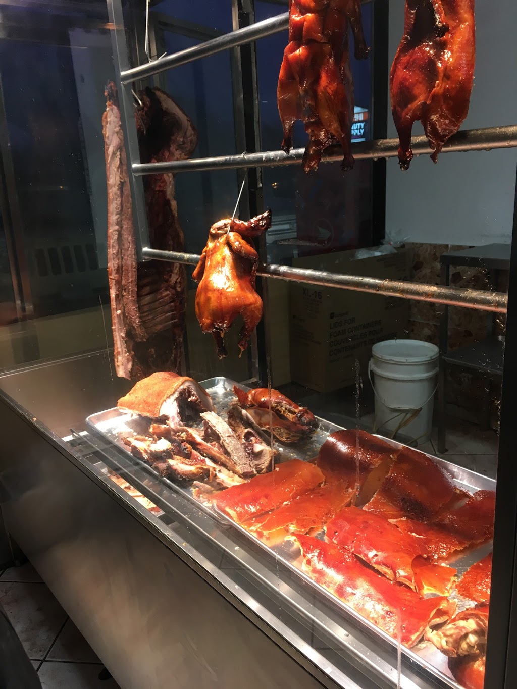 Mang Tomas Lechon | restaurant | 3366 Keele St, North York, ON M3J 1L5, Canada | 4166362988 OR +1 416-636-2988