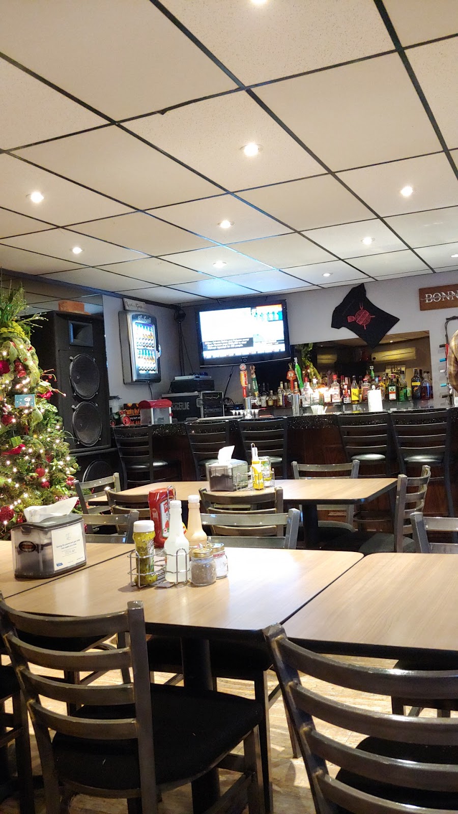 Riverbend Grillhouse | 57 Princess St, Glen Morris, ON N0B 1W0, Canada | Phone: (519) 624-8455