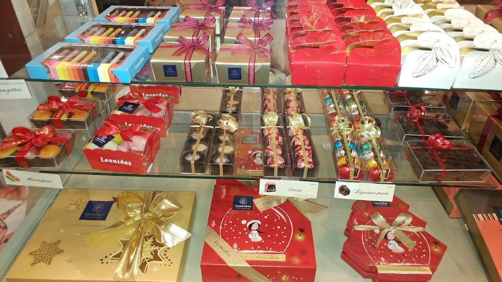 Chocolaterie Leonidas Gare Centrale | 895 Rue De La Gauchetière O, Montréal, QC H3B 4G1, Canada | Phone: (514) 393-1505
