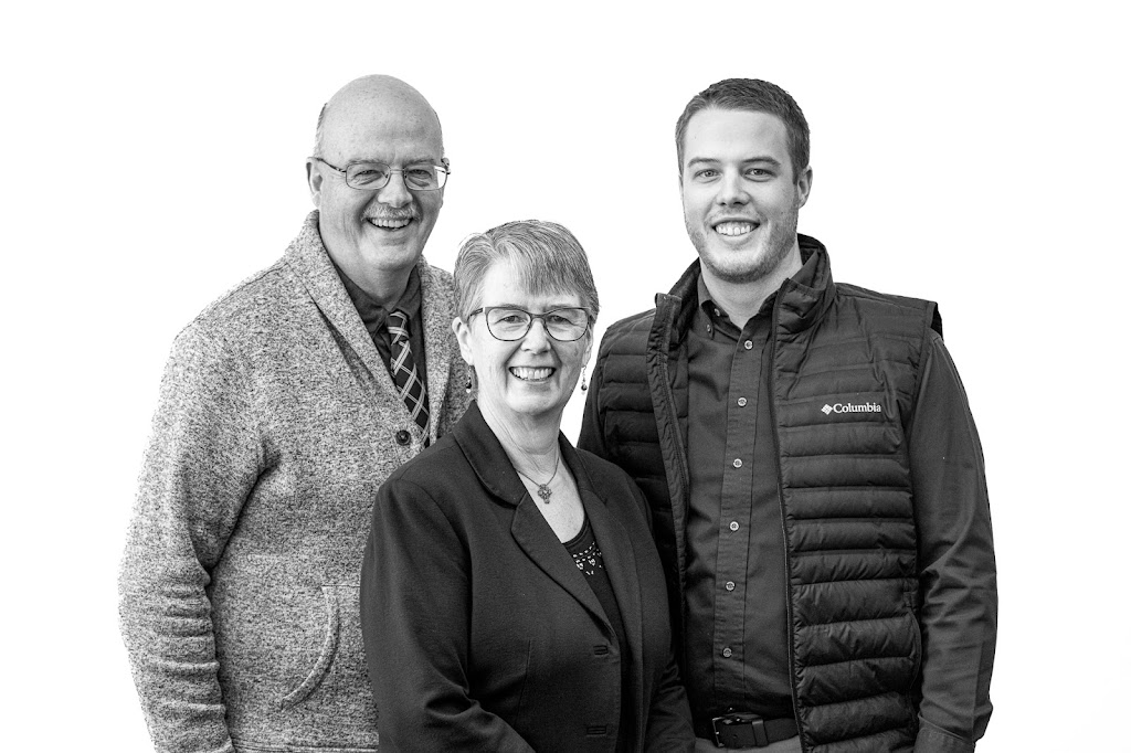 The Finnie Team - Century 21 In-Studio Realty Inc. | 330 Durham Market St S, Kincardine, ON N2Z 2A2, Canada | Phone: (519) 396-2001