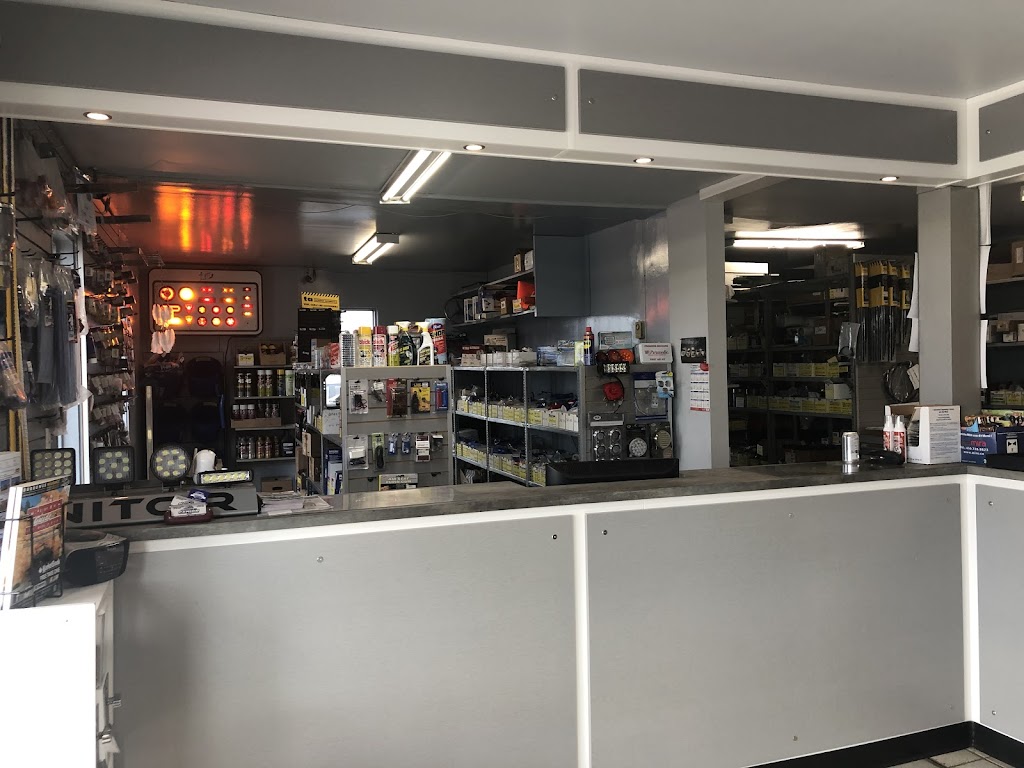 Centre Du Camion Alma Inc | 385 5e Rang, Saint-Bruno, QC G0W 2L0, Canada | Phone: (418) 343-3535
