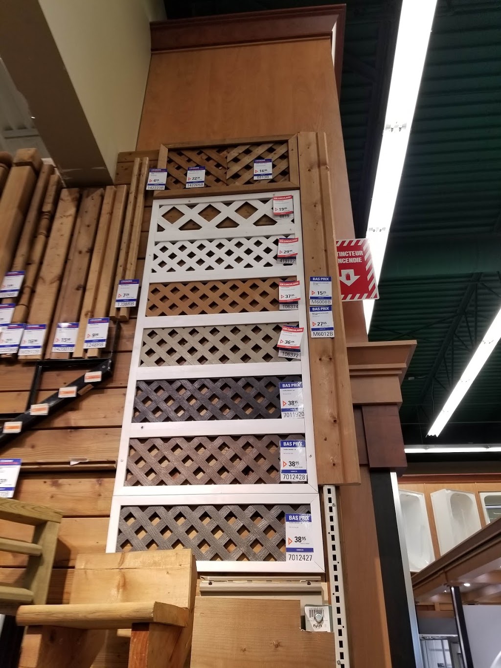Canac | 376 Avenue Taniata, Saint-Romuald, QC G6W 5M6, Canada | Phone: (418) 839-0621