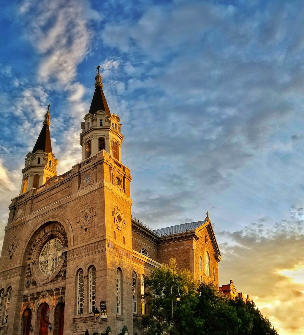 Église Notre-Dame-des-Sept-Douleurs de Montréal | 4155 Rue Wellington, Verdun, QC H4G 1V8, Canada | Phone: (514) 761-3496