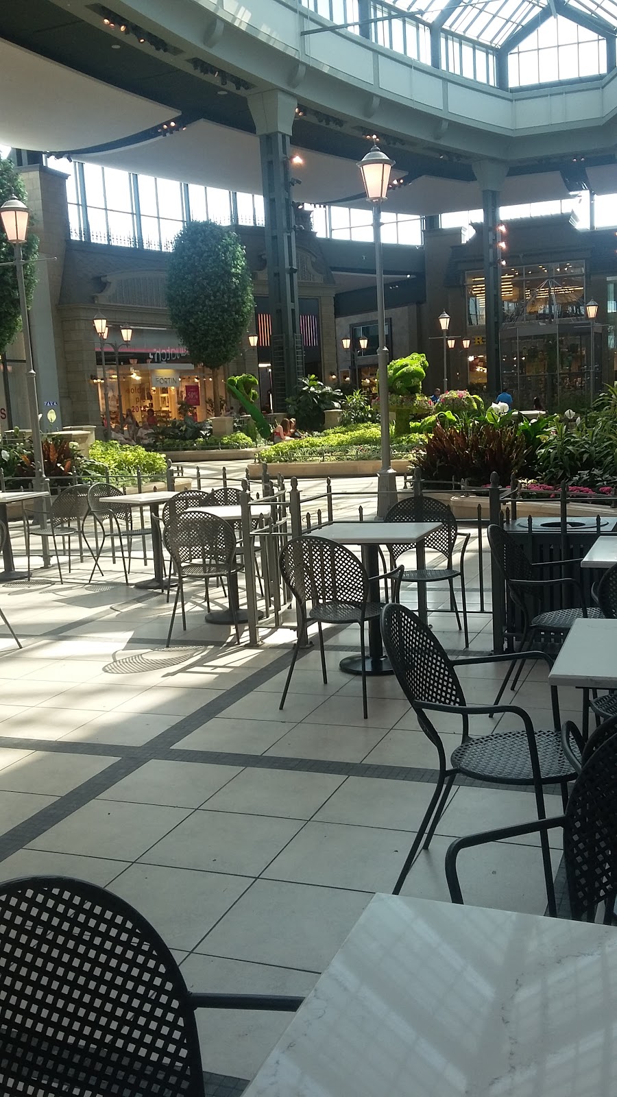 Cafe Romy | 3035 Boulevard le Carrefour, Laval, QC H7T 0A1, Canada | Phone: (450) 688-7669