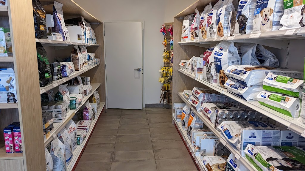 Monvet - Main Street Veterinary Clinic | 894 Rue Principale, Saint-Amable, QC J0L 1N0, Canada | Phone: (450) 804-4411