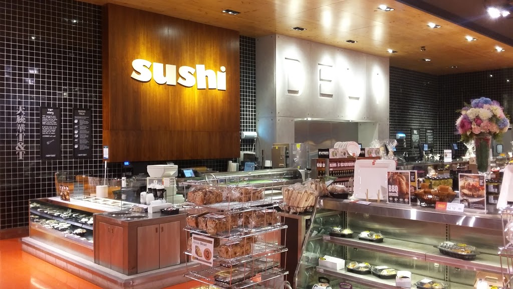 Loblaws | 250 Lakeshore Rd W, Mississauga, ON L5H 1G6, Canada | Phone: (905) 271-9925