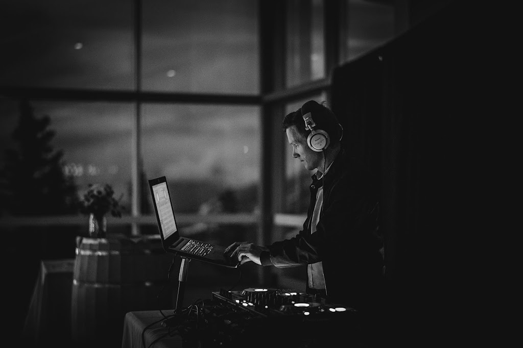 Coast Mountain DJs | 7414 Pioneer St, Pemberton, BC V0N 2L0, Canada | Phone: (604) 935-9358