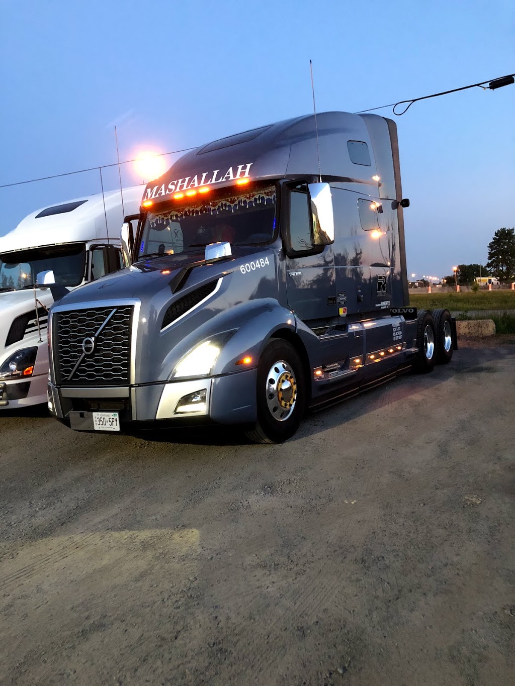 Robert Transport Inc | 300 Statesman Dr, Mississauga, ON L5S 2A2, Canada | Phone: (905) 564-9999