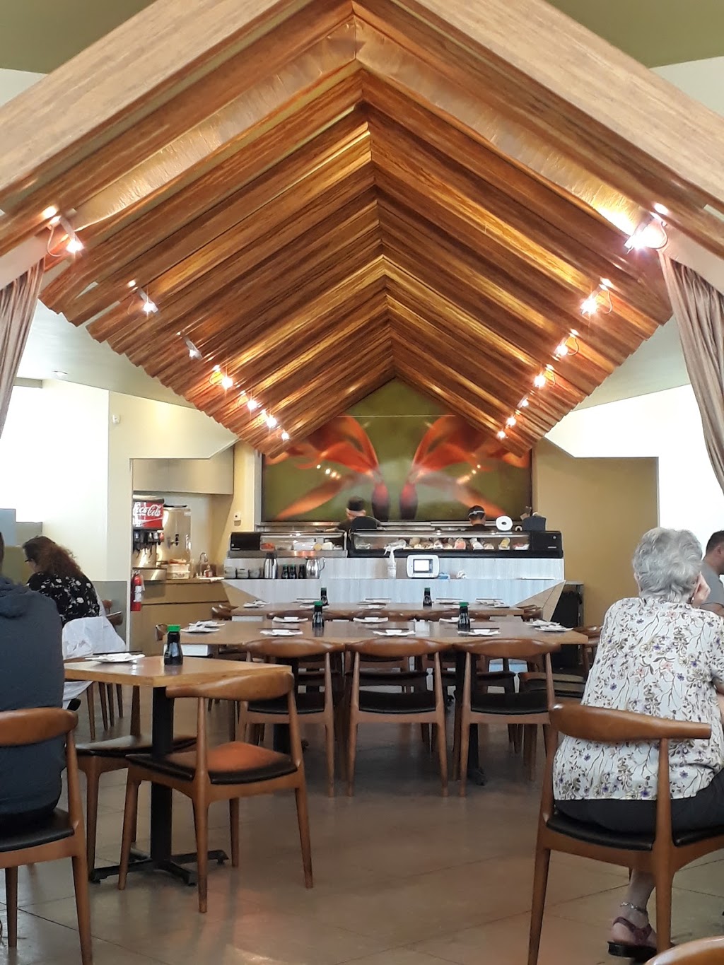 Maki Zushi | 15 Ringwood Dr, Whitchurch-Stouffville, ON L4A 8C1, Canada | Phone: (905) 591-2646